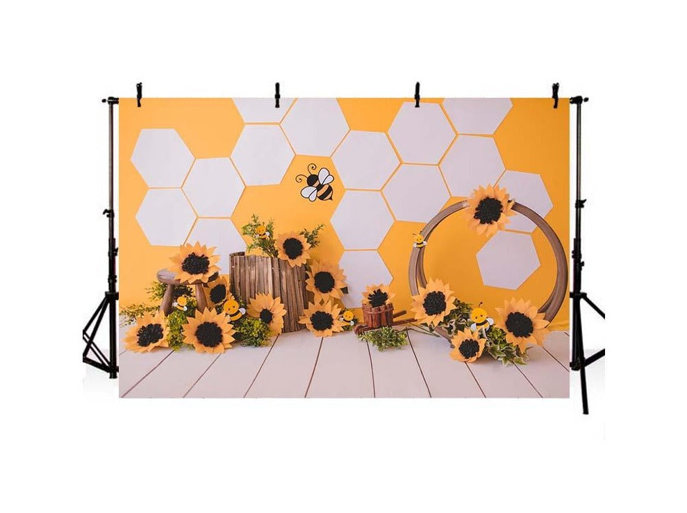 Hexagon Wall With Yellow Sunflower Bee For Baby Photography IBD-246828